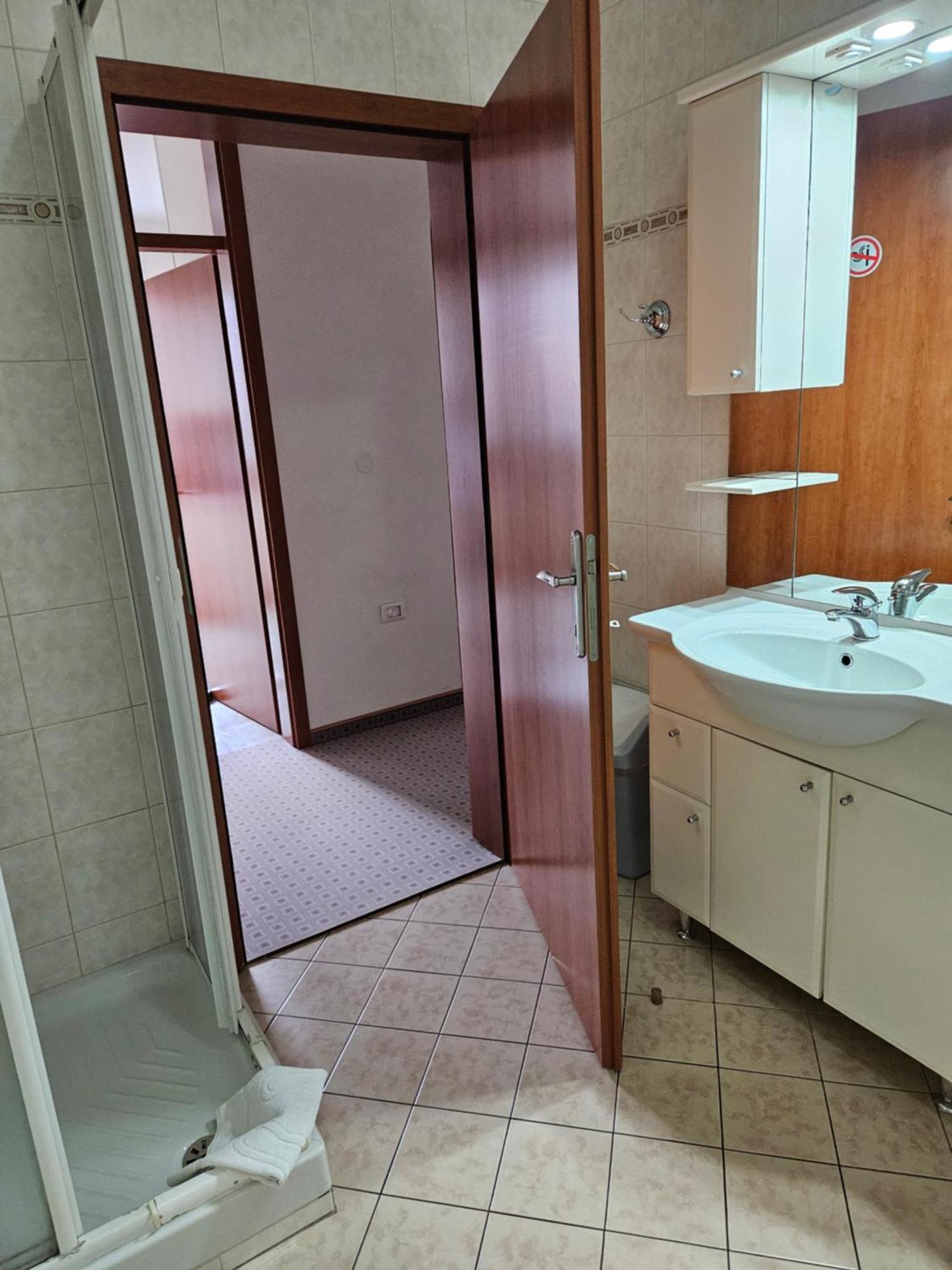 קראנז' Dezman Apartments & Rooms מראה חיצוני תמונה