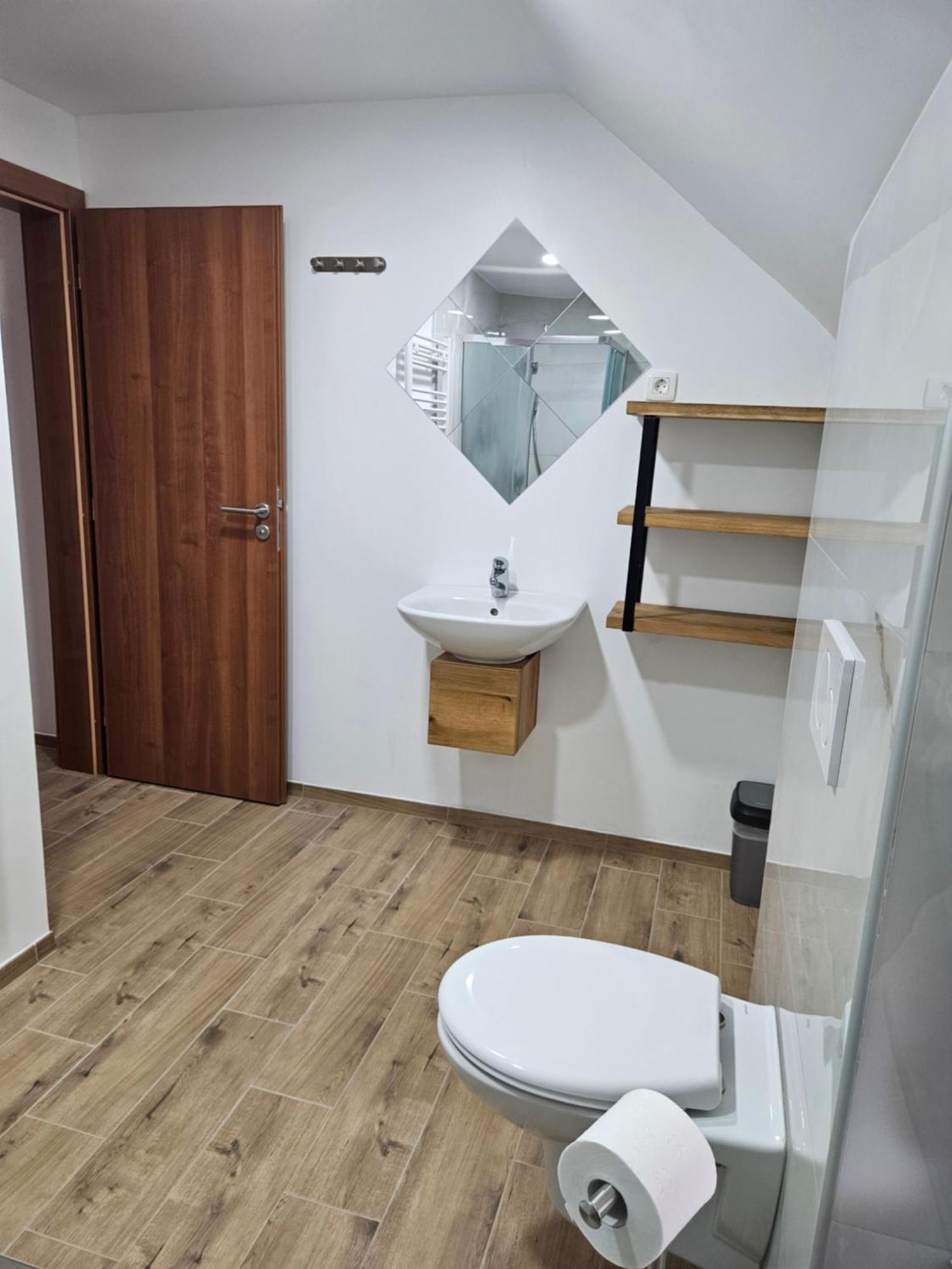 קראנז' Dezman Apartments & Rooms מראה חיצוני תמונה