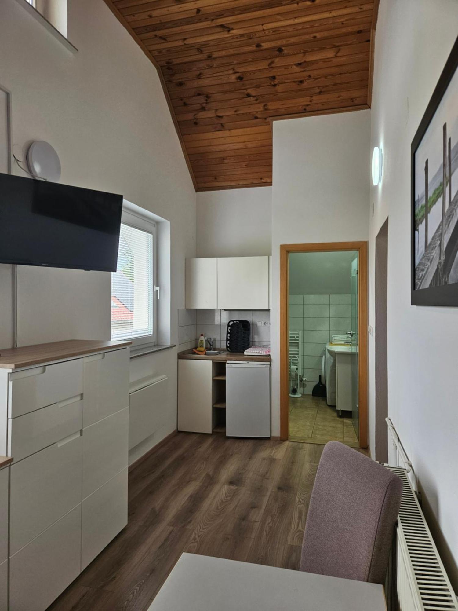 קראנז' Dezman Apartments & Rooms מראה חיצוני תמונה