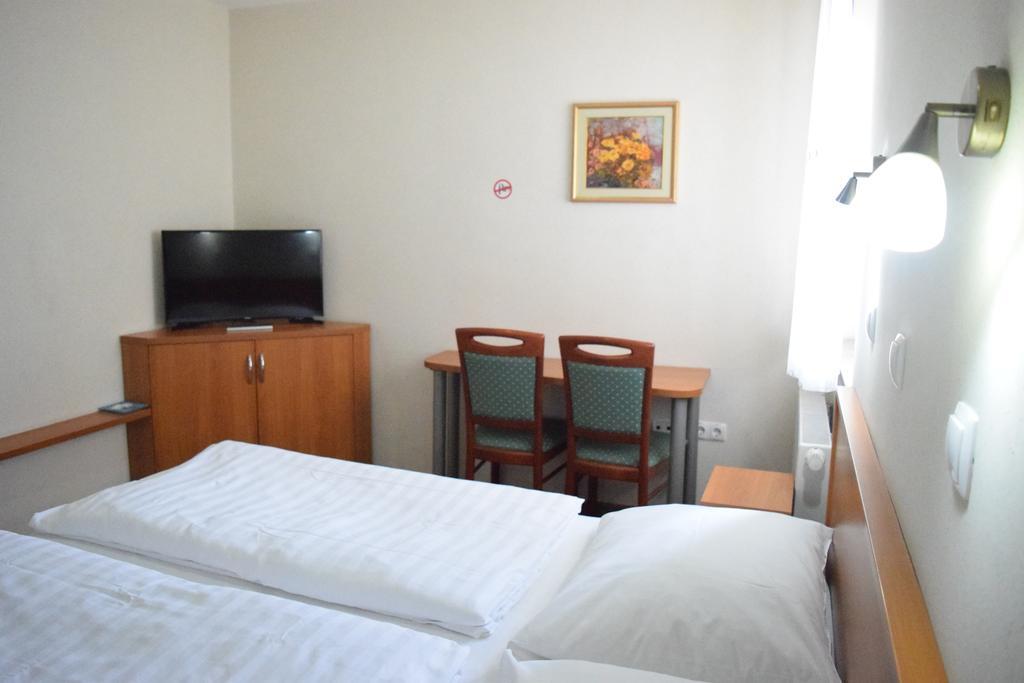 קראנז' Dezman Apartments & Rooms מראה חיצוני תמונה
