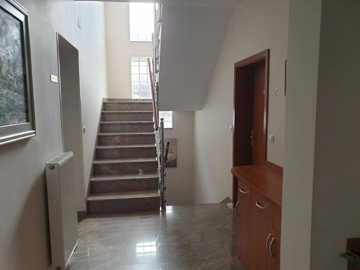 קראנז' Dezman Apartments & Rooms מראה חיצוני תמונה