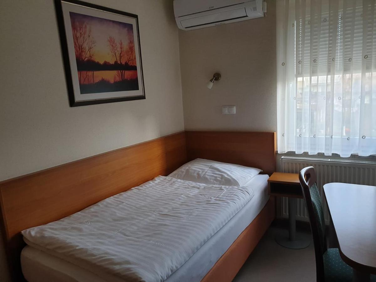 קראנז' Dezman Apartments & Rooms מראה חיצוני תמונה